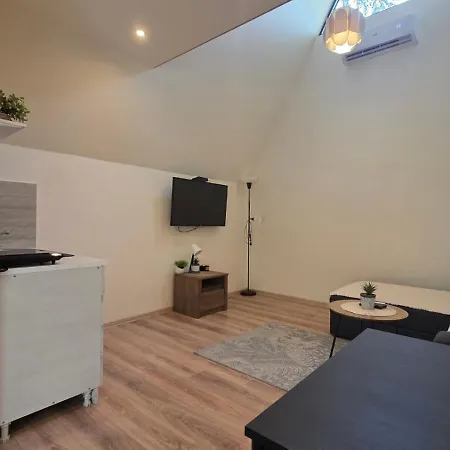 Planinske Kuce 아파트 Grocka